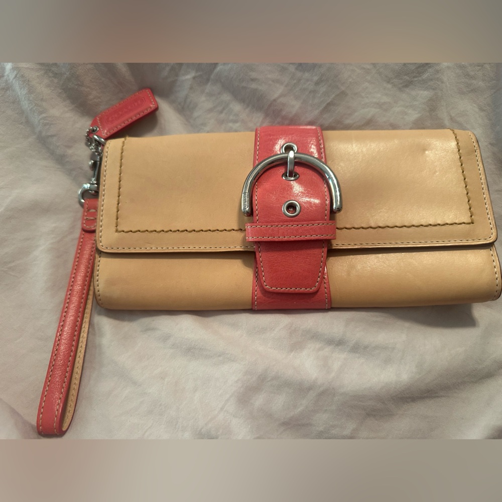 Authentic Coach Vintage Vachetta & Coral Leather Clutch Wristlet! RARE
